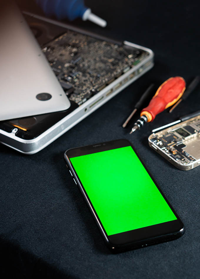 Professional Android data recovery laboratory and Samsung NAND flash chip extraction at Data Rescue Labs